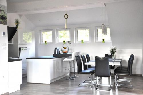 Oživitev1 oživitev mansarde galerija3